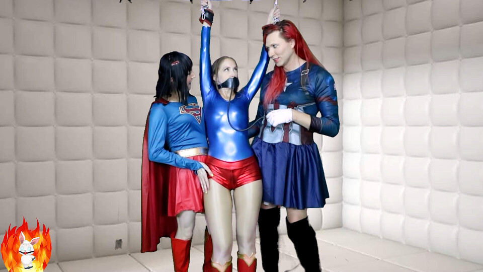 Captain America & Supergirl Take Down Ultra Girl